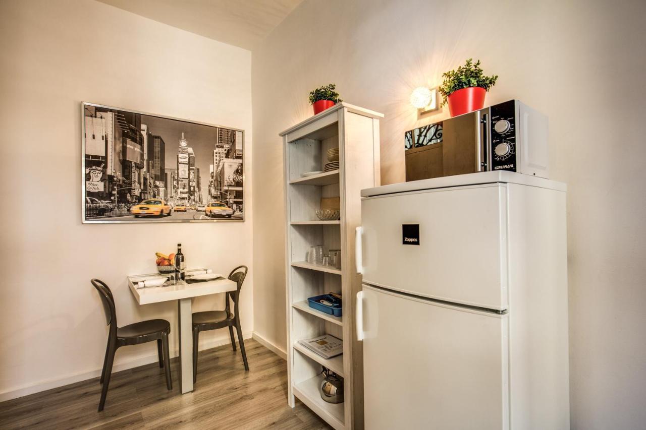 Lovely With Balcony In Campo De' Fiori Rom