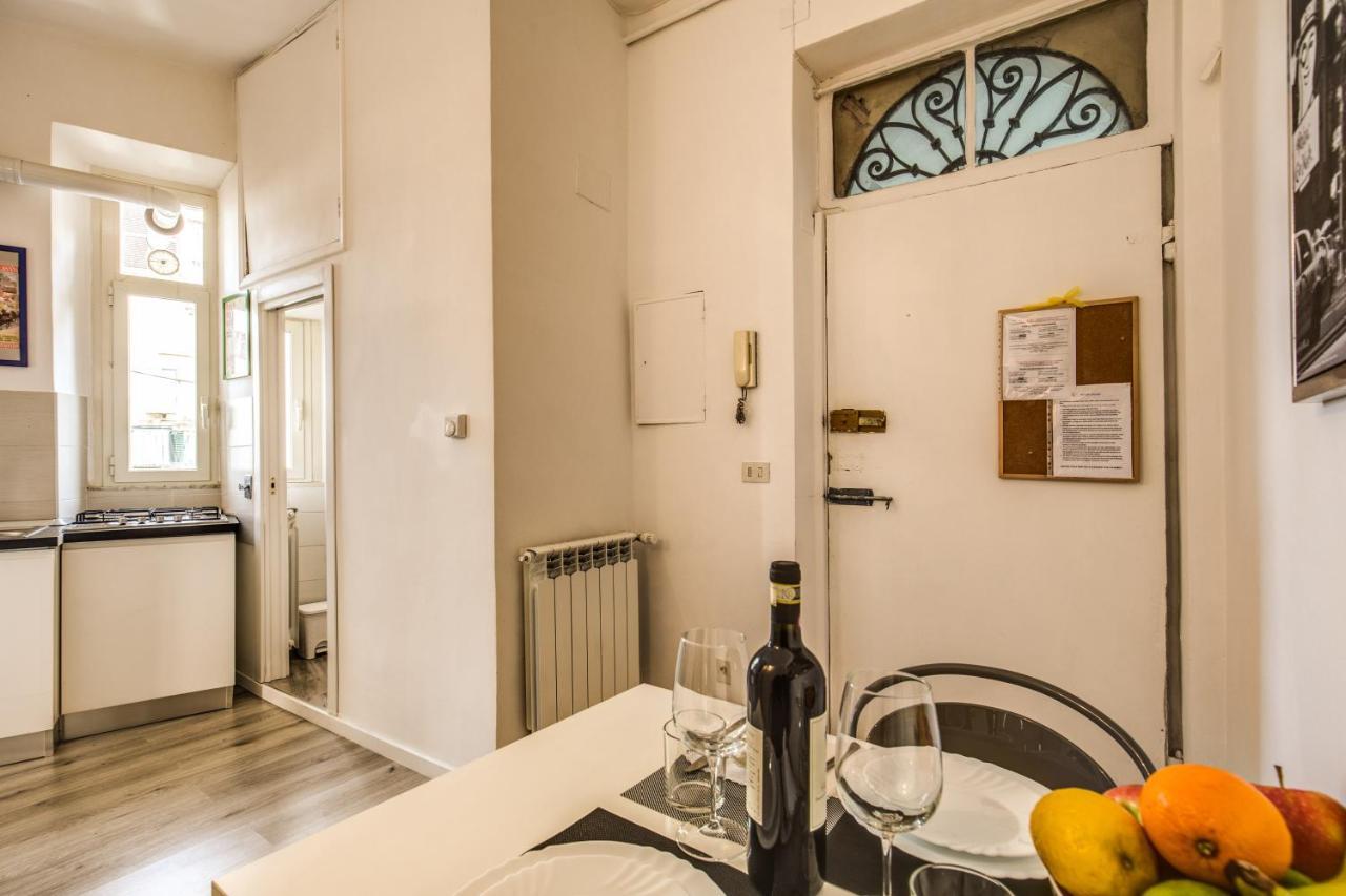 Apartment Lovely With Balcony In Campo De' Fiori