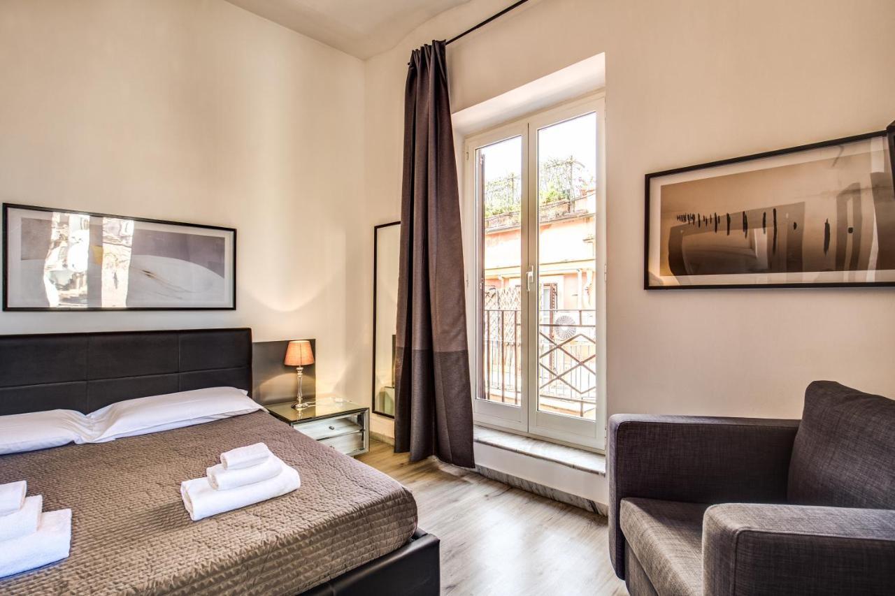 Lovely With Balcony In Campo De' Fiori Appartamento *